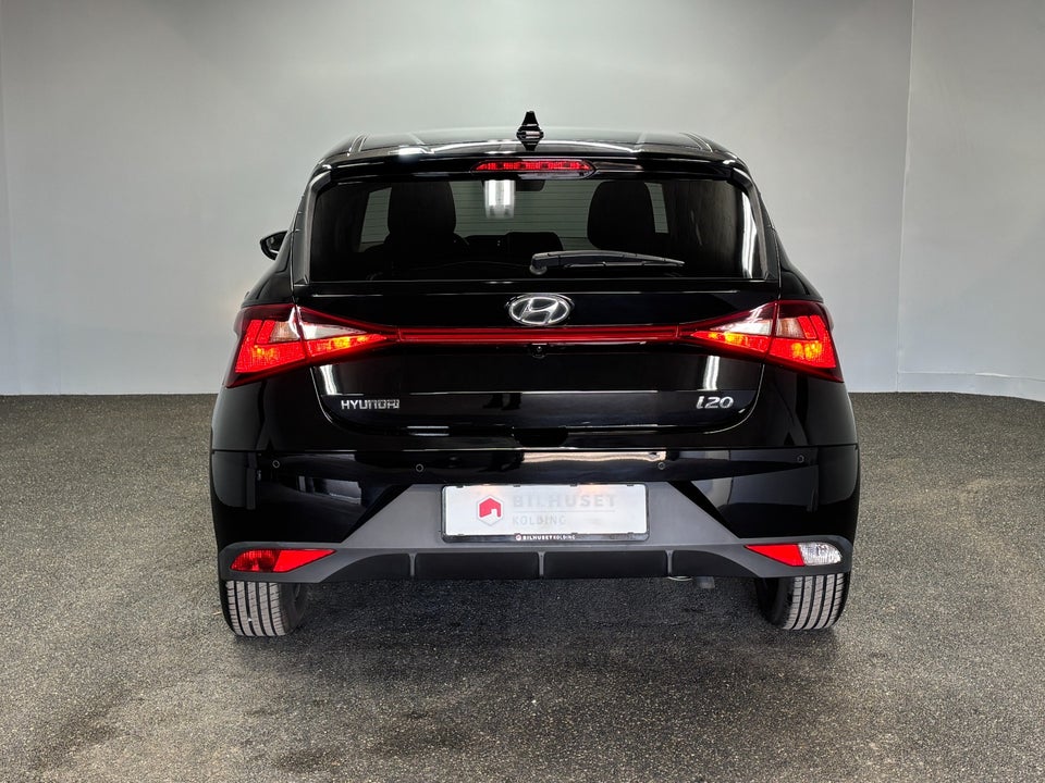 Hyundai i20 1,0 T-GDi Essential DCT 5d