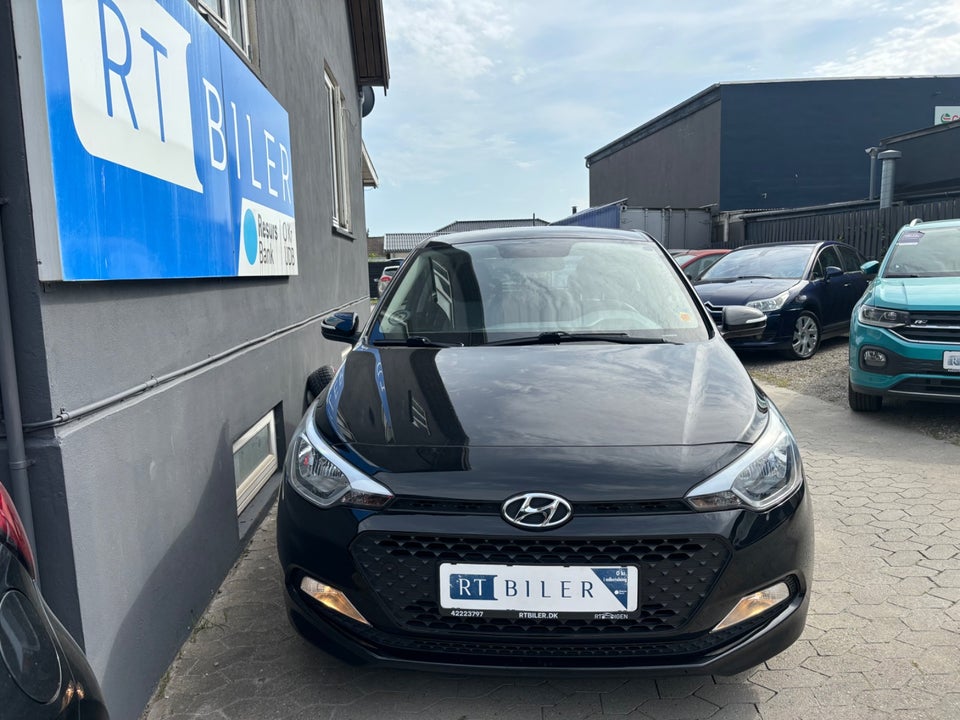 Hyundai i20 1,25 Move 5d