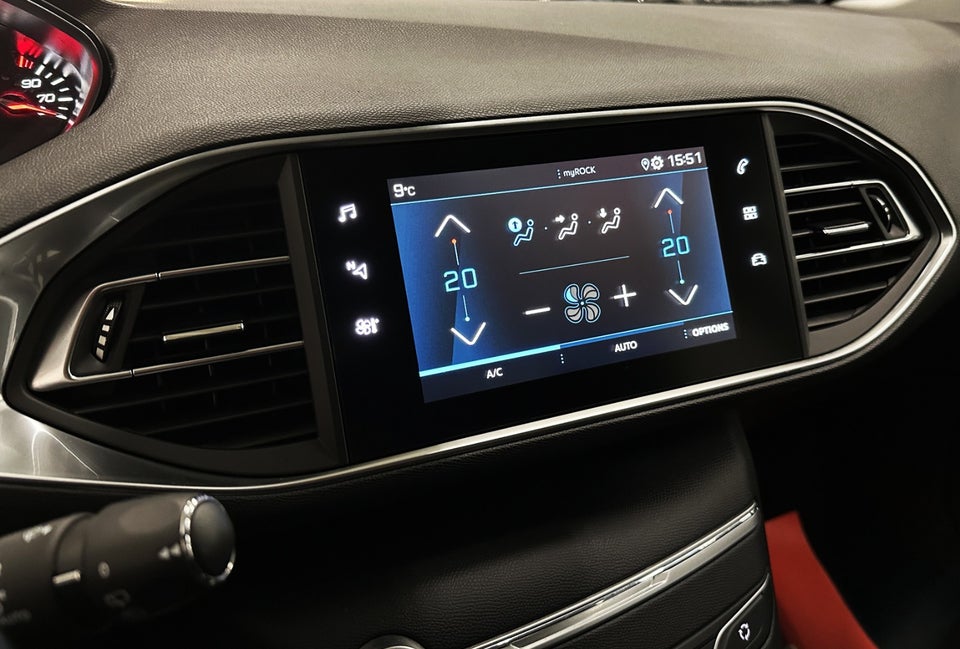 Peugeot 308 1,5 BlueHDi 130 Style 5d