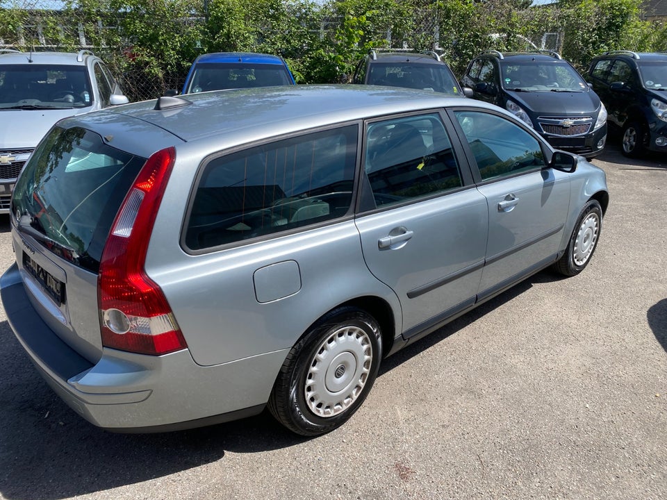 Volvo V50 1,6 Kinetic 5d