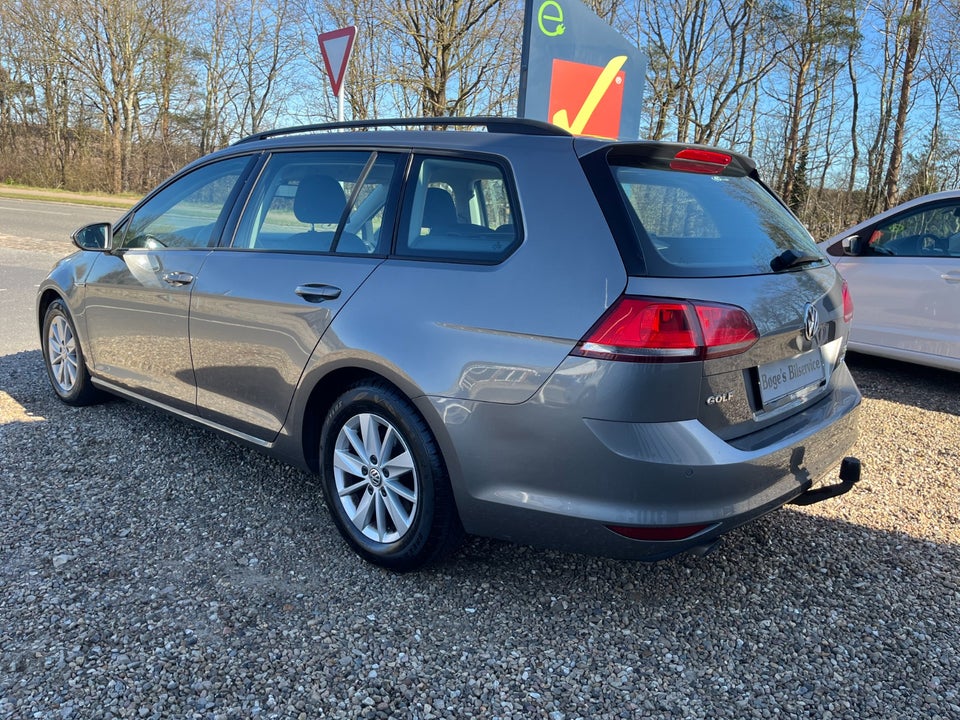 VW Golf VII 1,6 TDi 110 BlueMotion Variant 5d