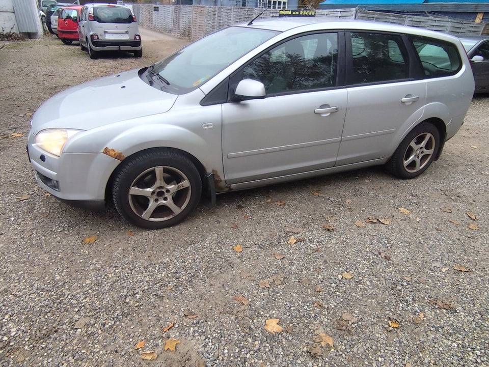 Ford Focus 1,6 Trend Collection stc. 5d