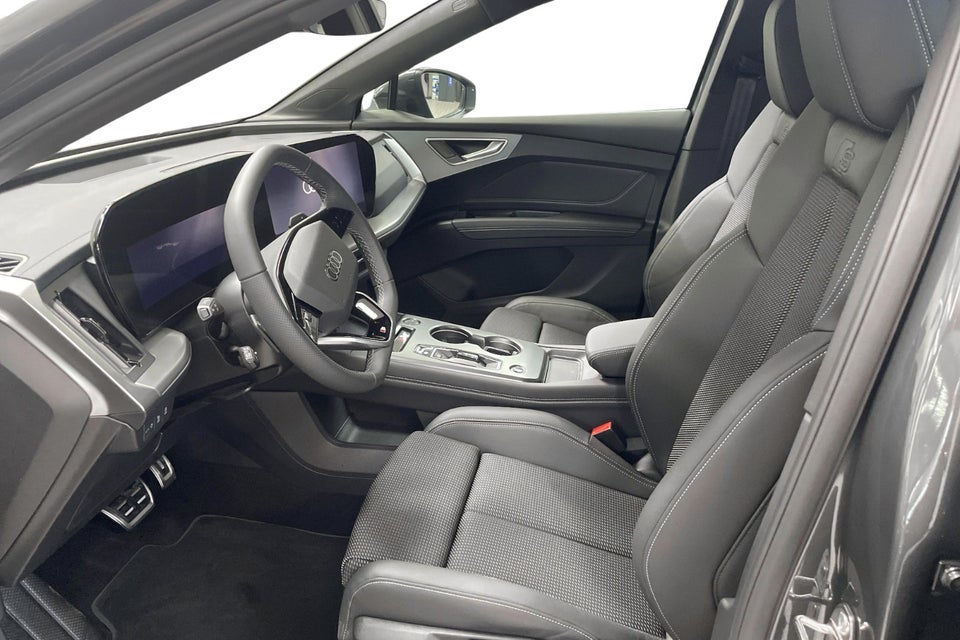 Audi Q4 e-tron performance 5d