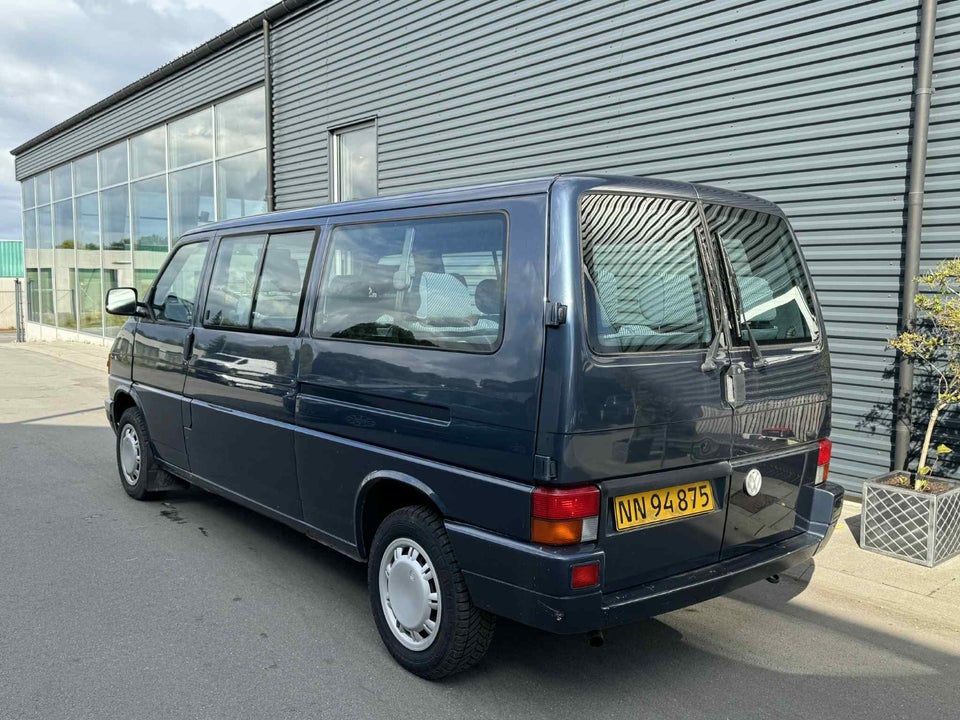 VW Caravelle 2,5 10prs 5d