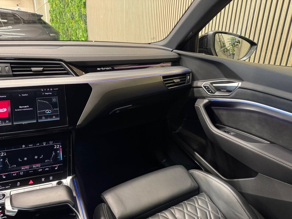 Audi e-tron 55 S-line Sportback quattro 5d
