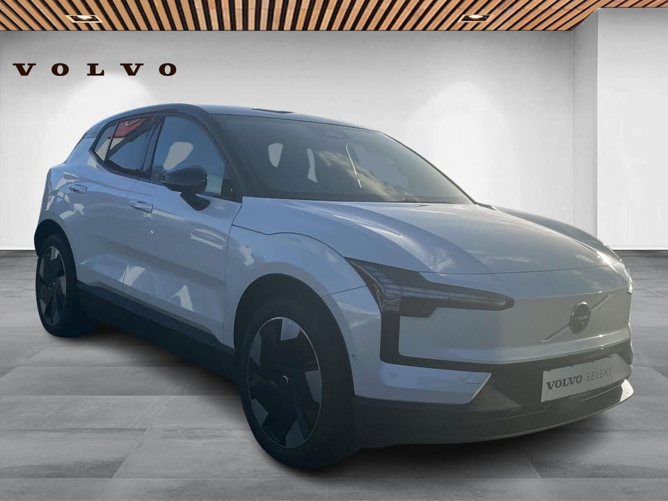 Volvo EX30 Extended Range Ultra 5d