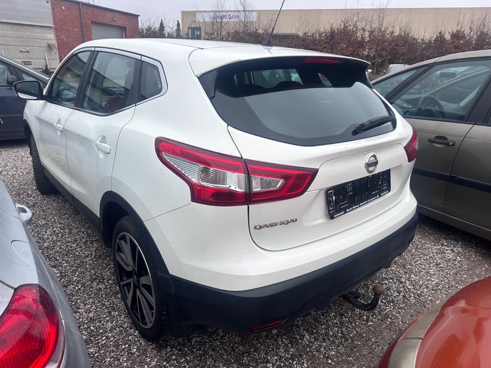 Nissan Qashqai 1,2 Dig-T 115 Acenta 5d