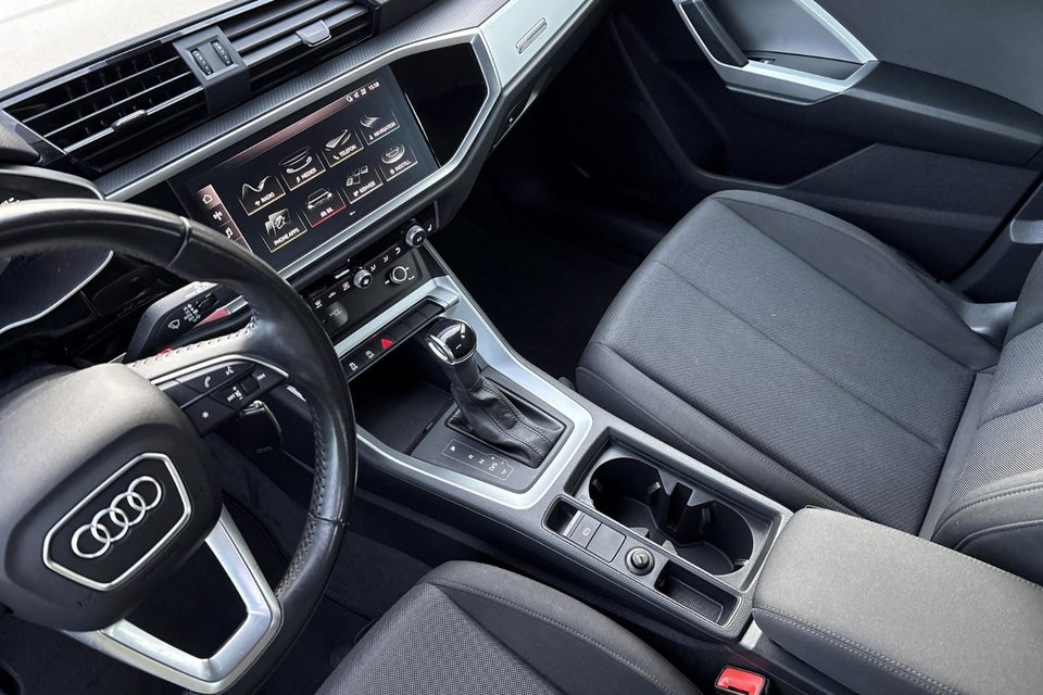 Audi Q3 35 TFSi Advanced Prestige S-tr. 5d