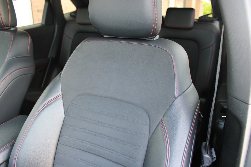 Ford Kuga 2,5 PHEV ST-Line X CVT 5d