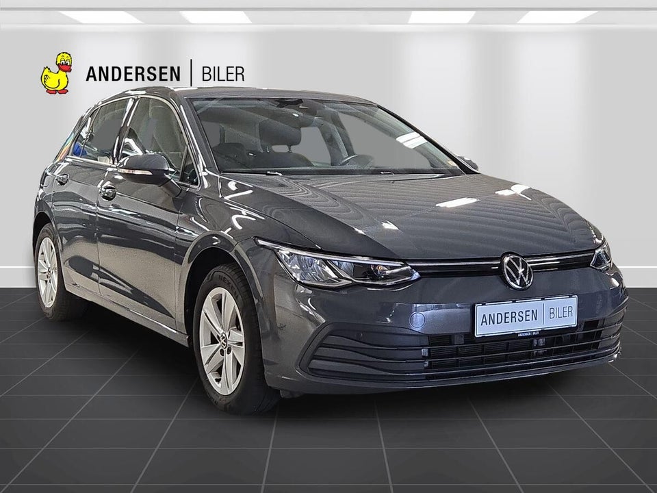 VW Golf VIII 1,5 eTSi 130 Life DSG 5d