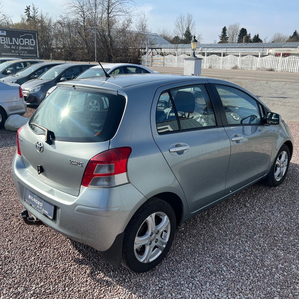 Toyota Yaris 1,3 TX 5d
