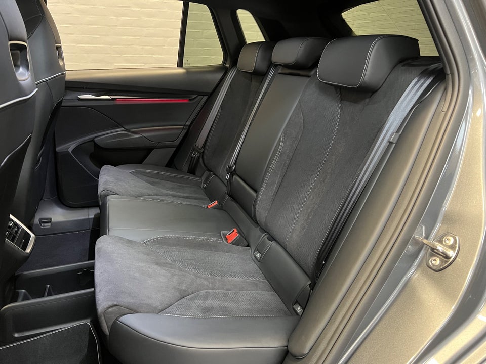 Skoda Elroq 85 iV Sportline 5d
