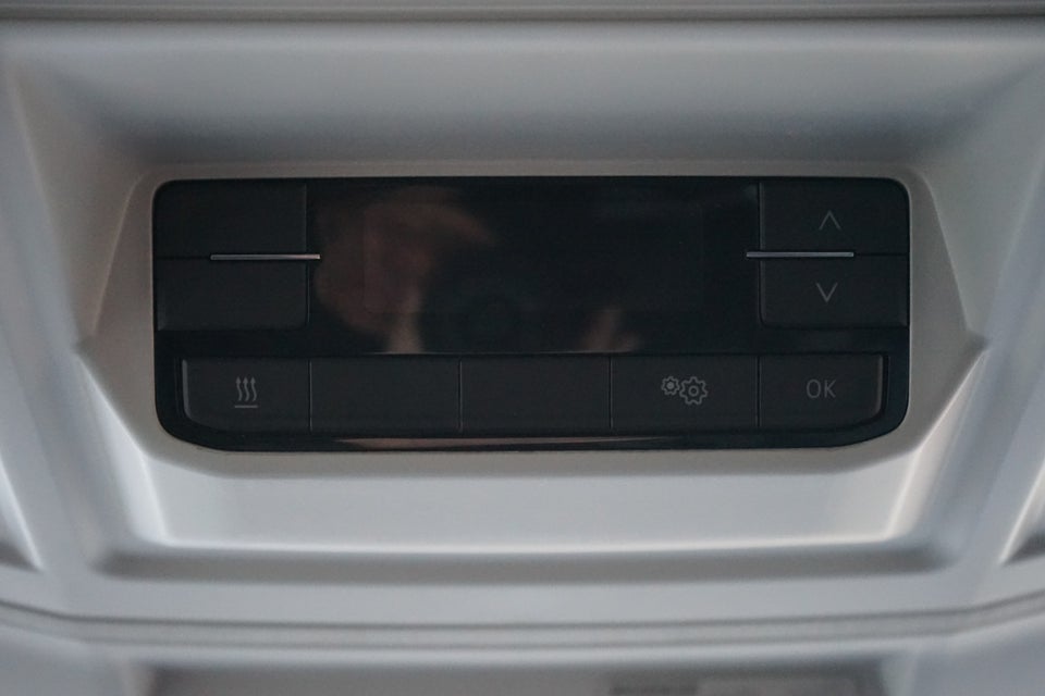 VW Crafter 35 2,0 TDi 140 Kassevogn L3H1