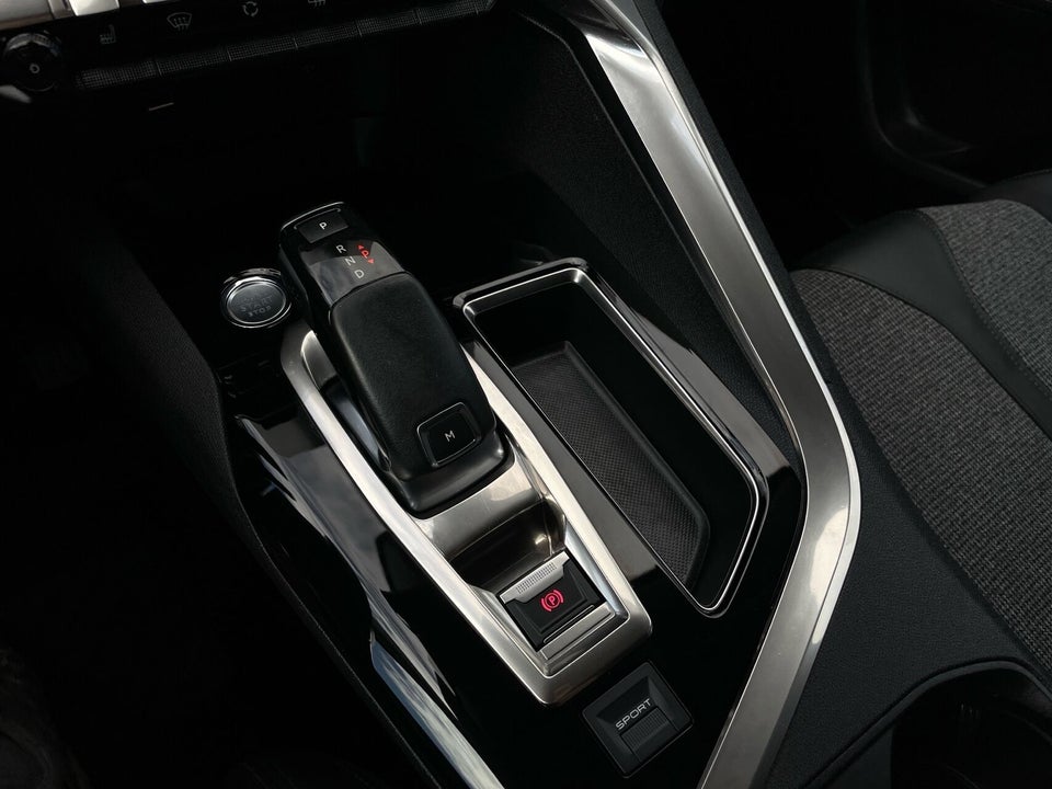 Peugeot 3008 1,2 PureTech 130 Allure 5d