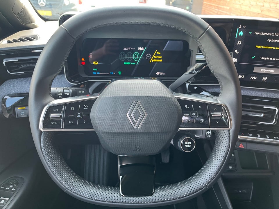 Renault 5 E-Tech 52 Techno 5d