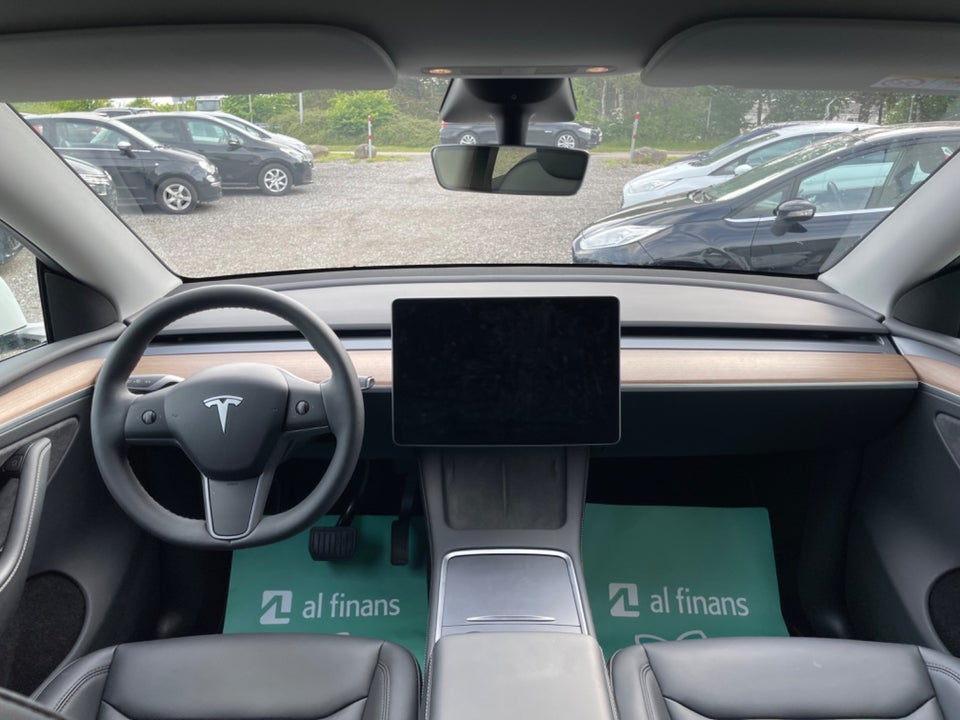 Tesla Model Y Long Range AWD 5d