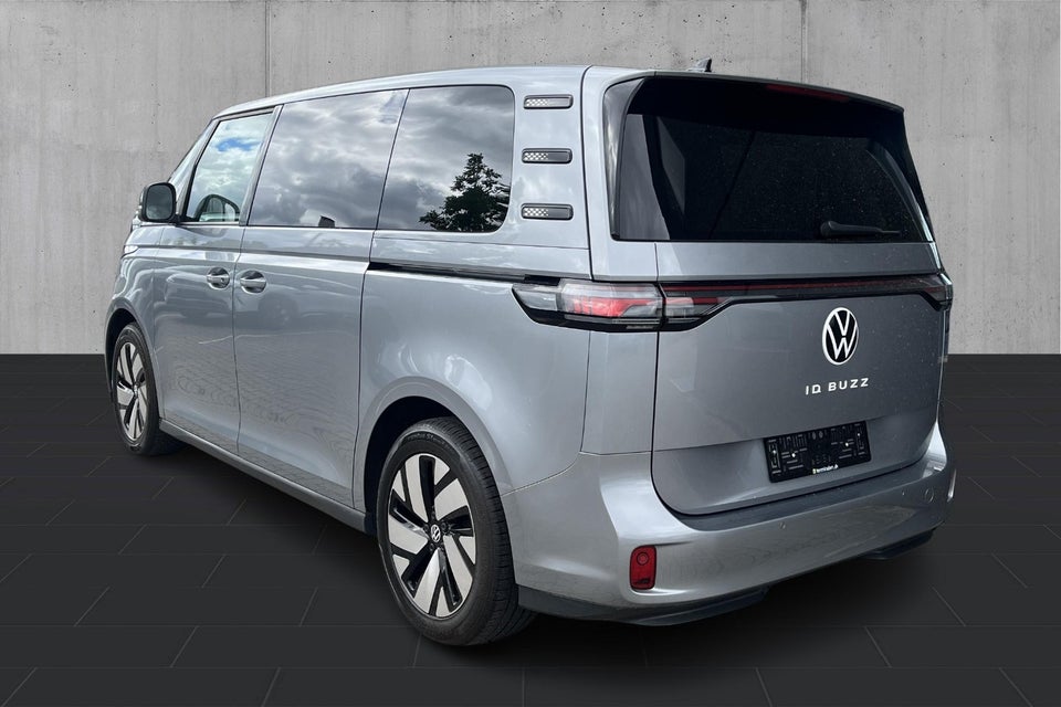 VW ID. Buzz 77 Pro SWB 5d