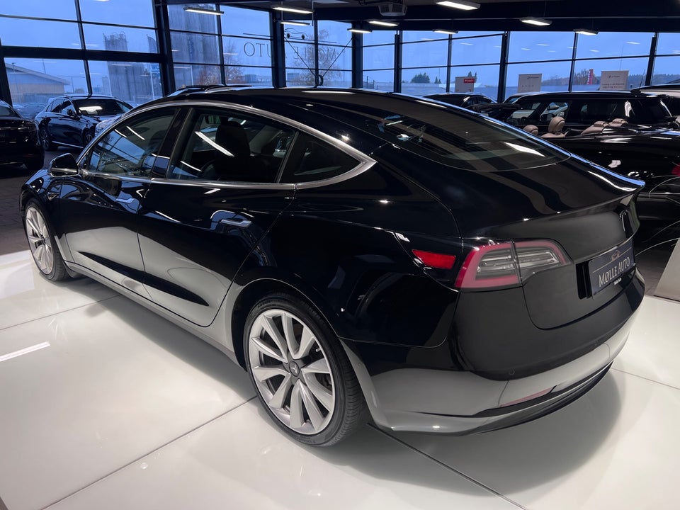 Tesla Model 3 Standard Range+ RWD 4d