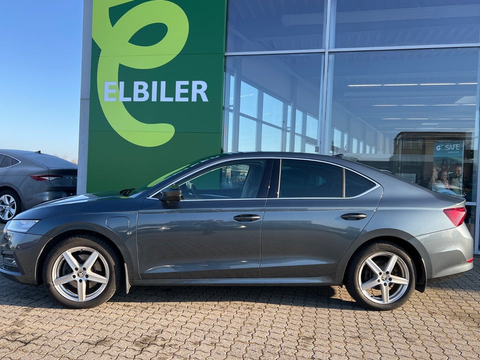 Skoda Octavia 1,4 TSi iV Plus DSG 5d