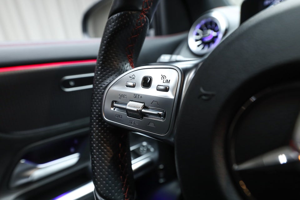 Mercedes EQA350 AMG Line 4Matic 5d