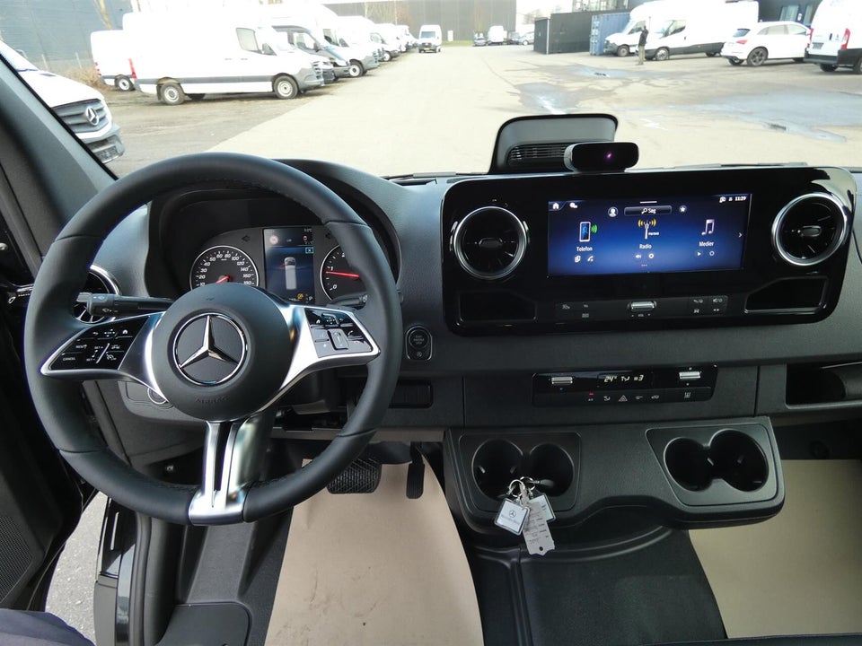 Mercedes Sprinter 317 2,0 CDi A2 Kassevogn PRO aut. RWD