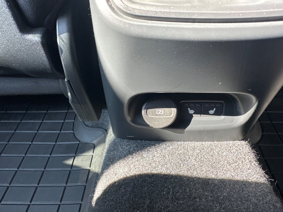 Volvo XC40 P6 ReCharge Plus 5d