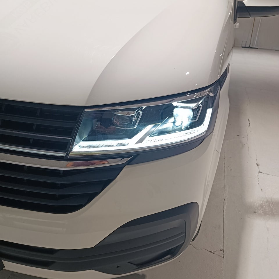 VW Transporter 2,0 TDi 204 Kassevogn DSG lang