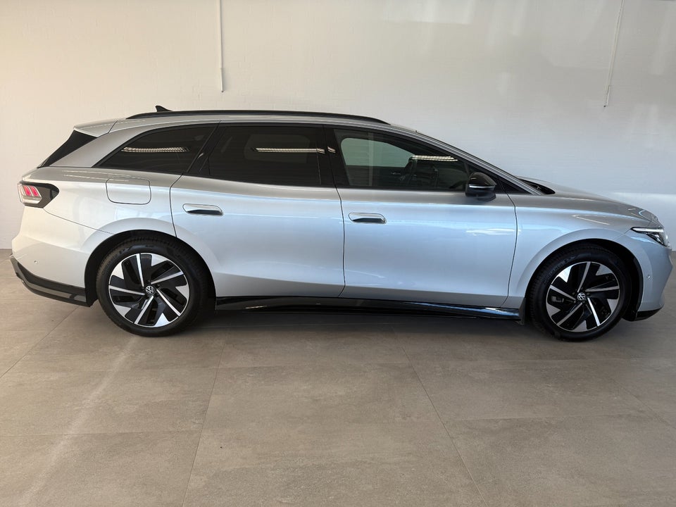 VW ID.7 77 Style Tourer 5d