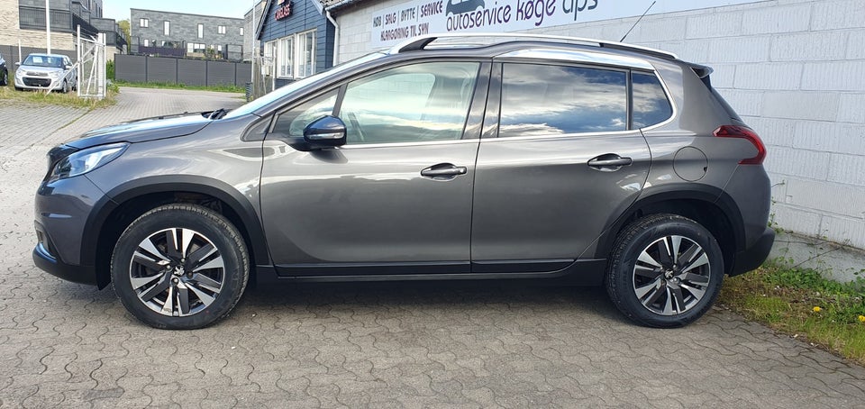 Peugeot 2008 1,2 e-THP 110 Allure Sky 5d