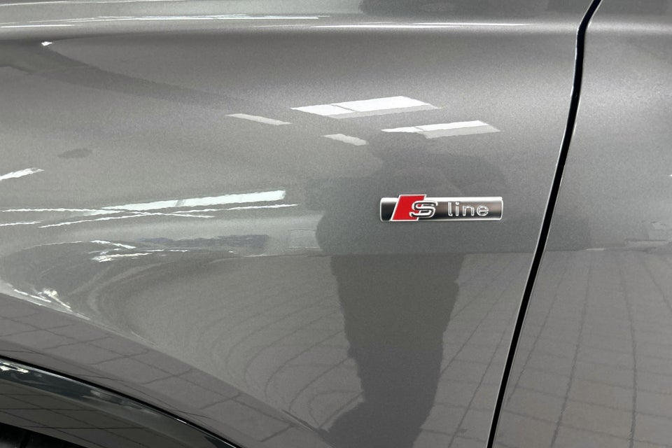 Audi Q4 e-tron 45 S-line Edition 5d