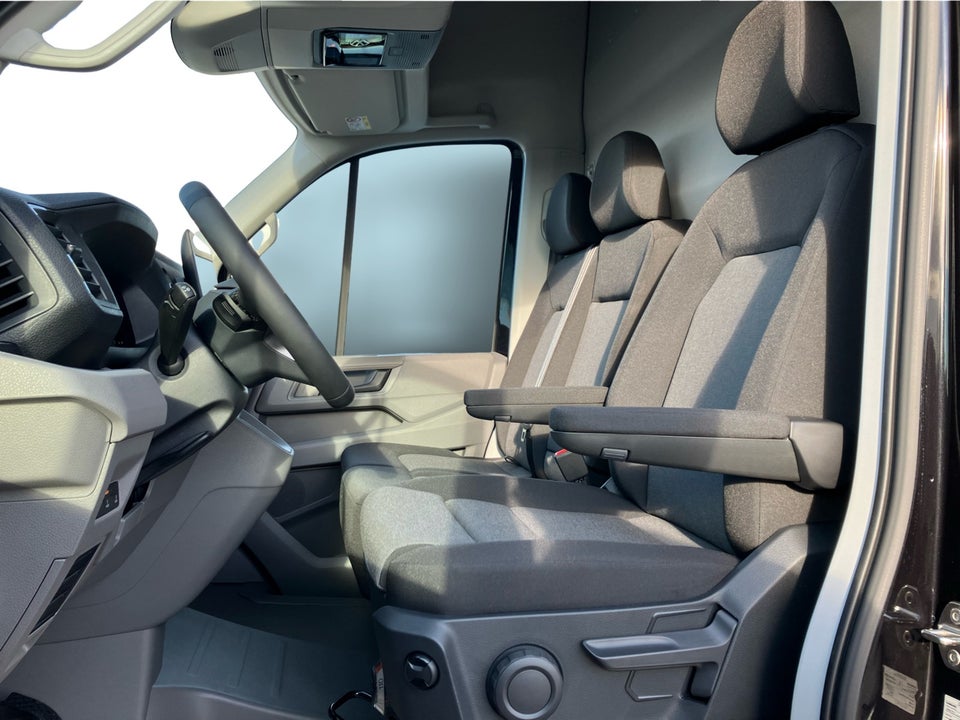 VW Crafter 35 2,0 TDi 177 Kassevogn L3H3 aut.