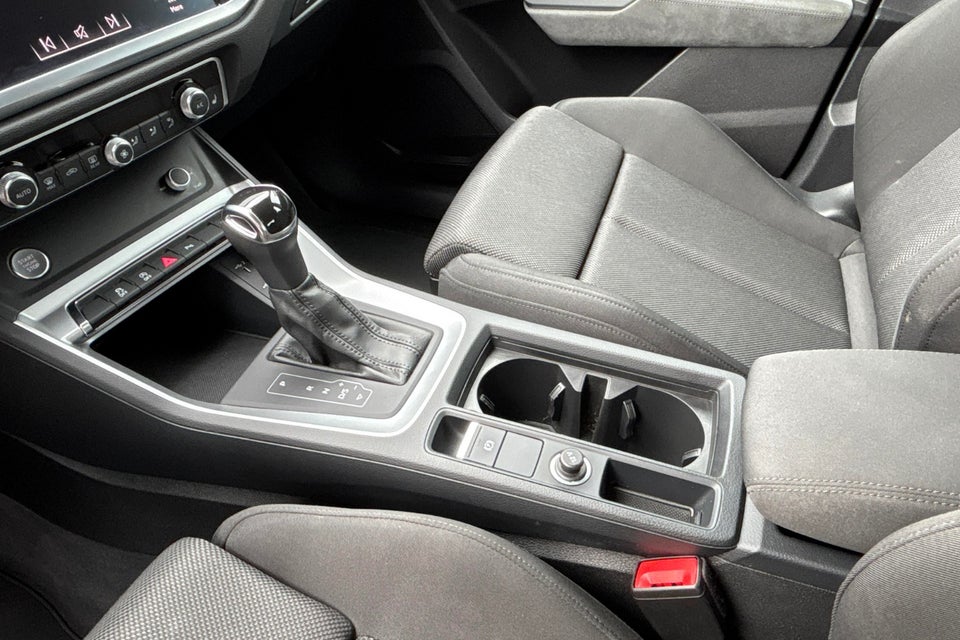 Audi Q3 35 TFSi Advanced Prestige S-tr. 5d