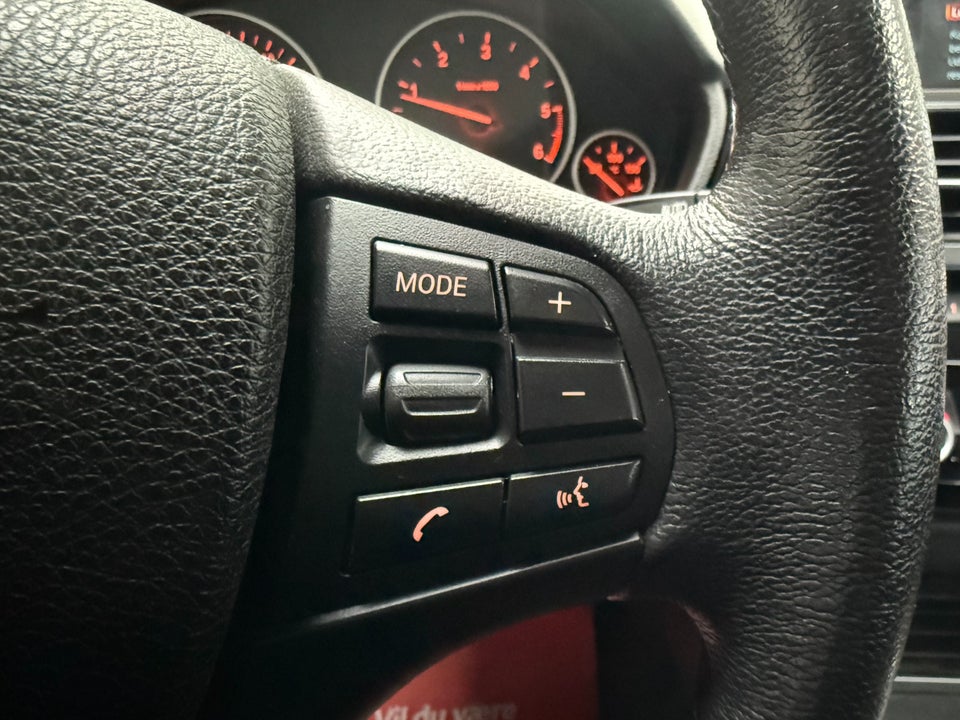 BMW 320d 2,0 Touring aut. 5d