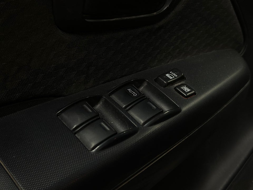 Toyota HiLux 2,5 D-4D 144 Db.Kab 4x4 T2 4d