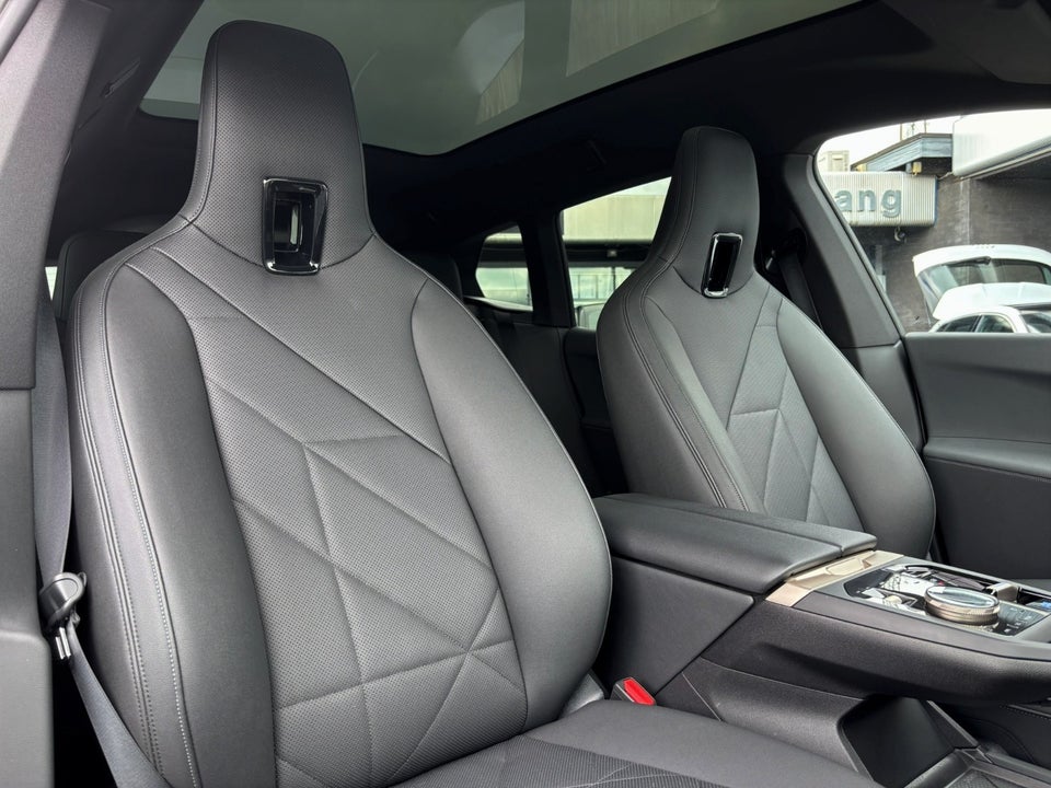 BMW iX xDrive40 Fully Charged 5d