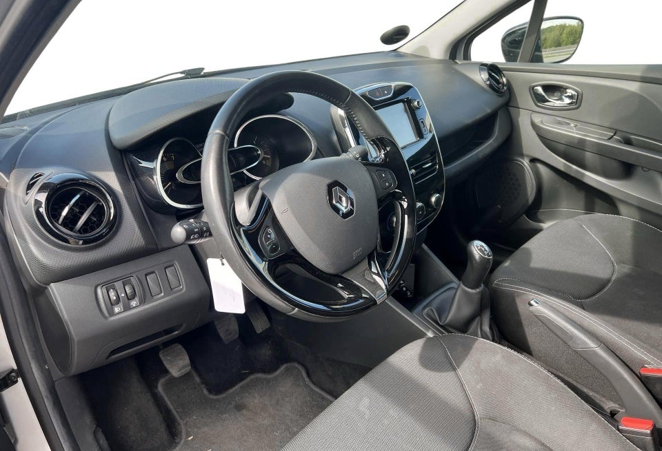 Renault Clio IV 0,9 TCe 90 Expression 5d