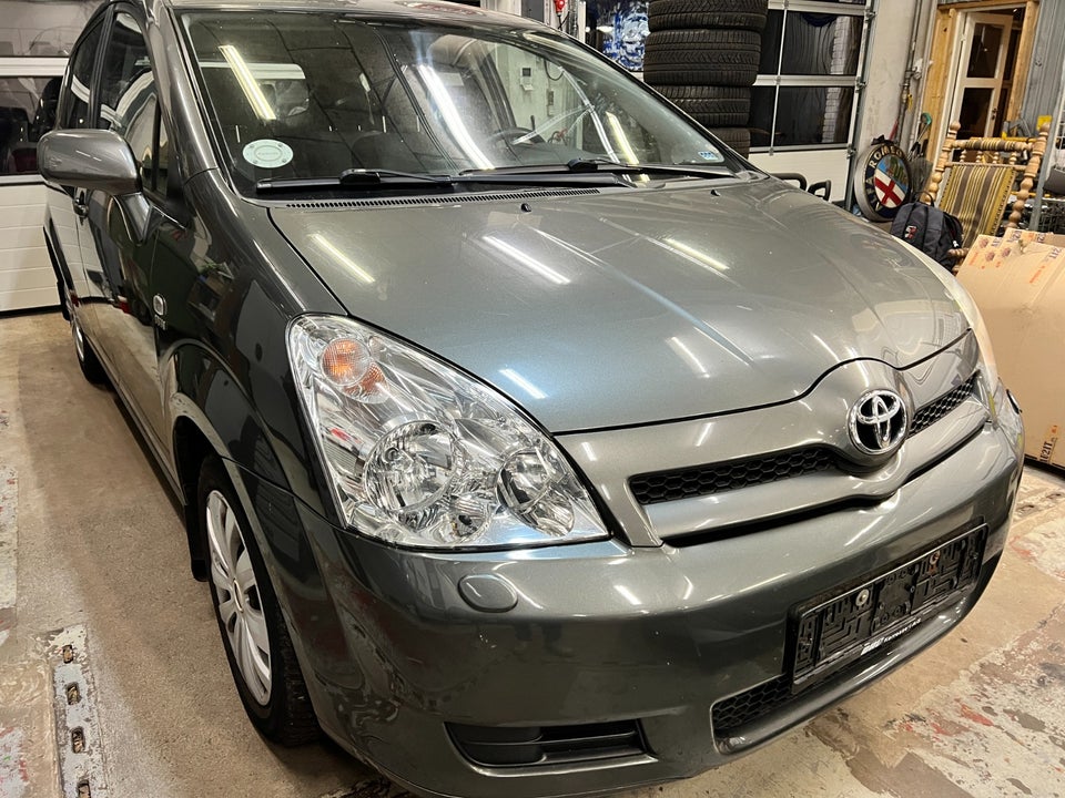 Toyota Corolla Verso 1,8 Terra 7prs 5d