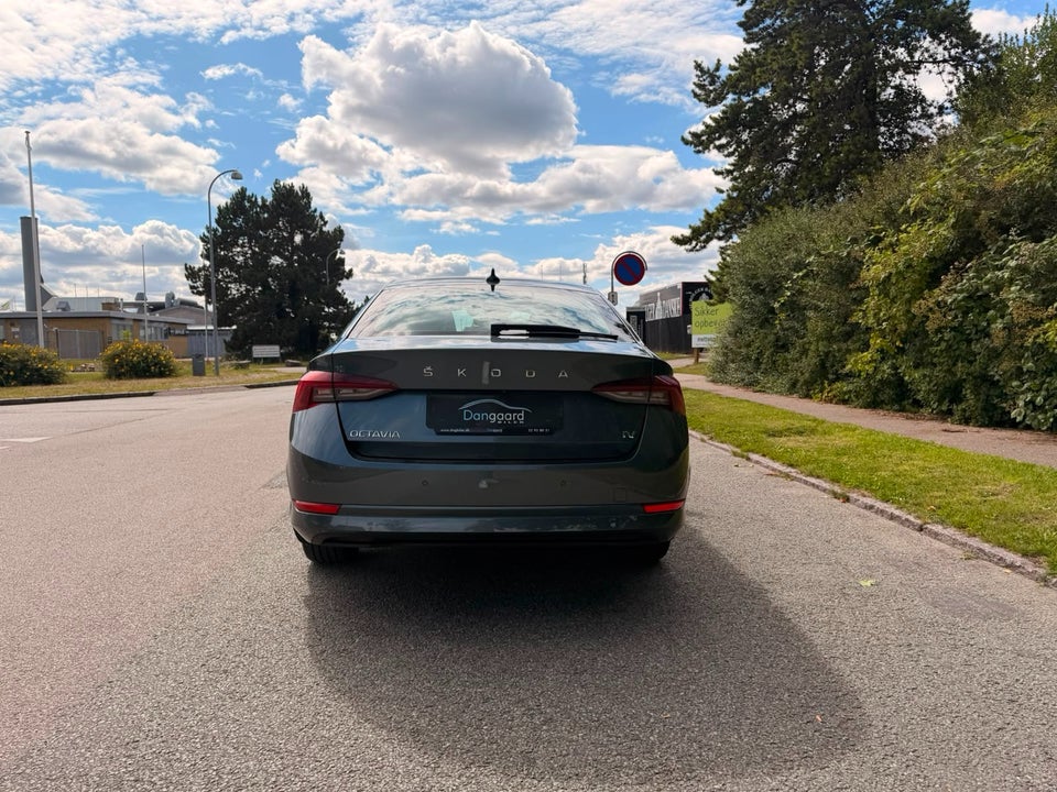 Skoda Octavia 1,4 TSi iV Plus DSG 5d