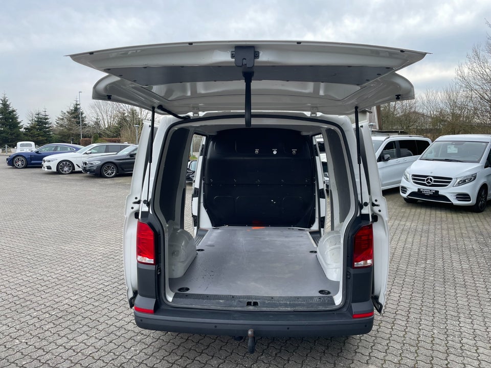 VW Transporter 2,0 TDi 150 Kassevogn DSG kort