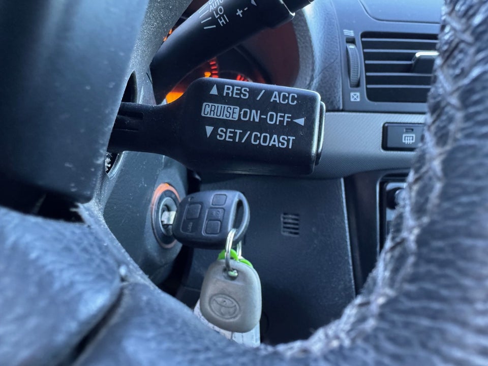 Toyota Avensis 2,0 Sol stc. 5d