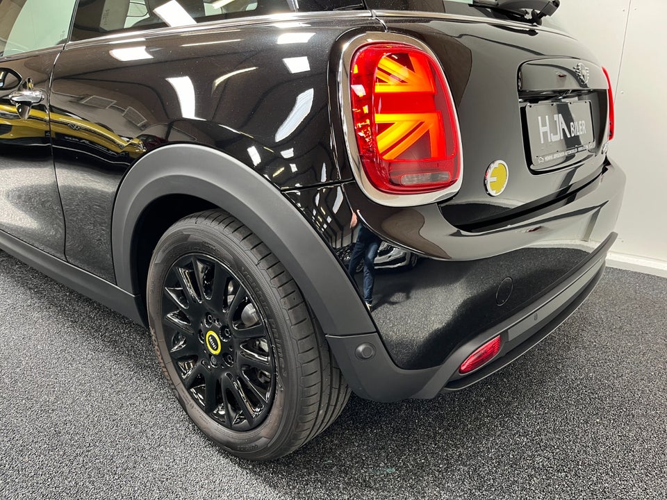 MINI Cooper SE Classic Trim 3d