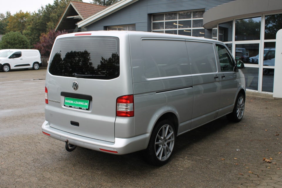 VW Transporter 2,0 TDi 140 Kassevogn lang