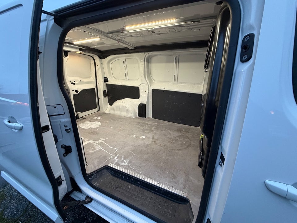 Peugeot Expert 2,0 BlueHDi 122 L2 Premium EAT8 Van