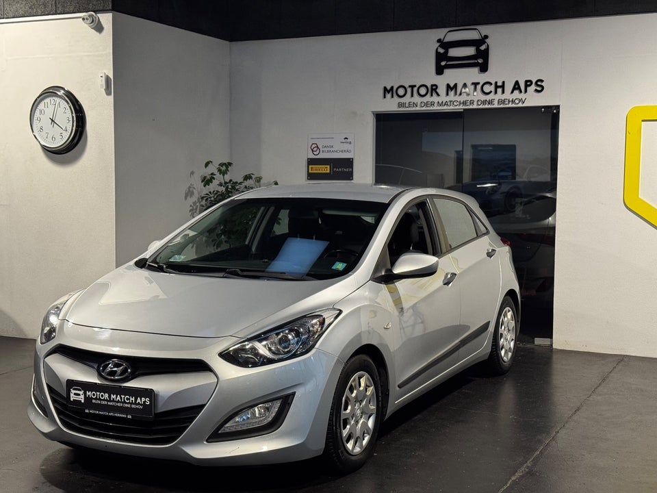 Hyundai i30 1,6 CRDi 110 Comfort Eco 5d