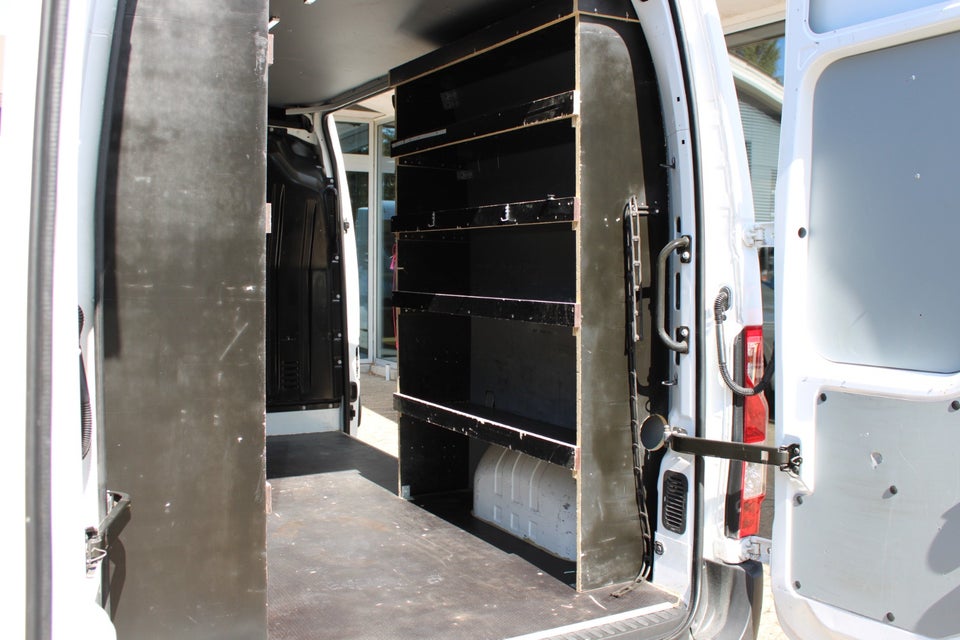 Renault Master IV T35 2,3 dCi 150 L2H2 Kassevogn