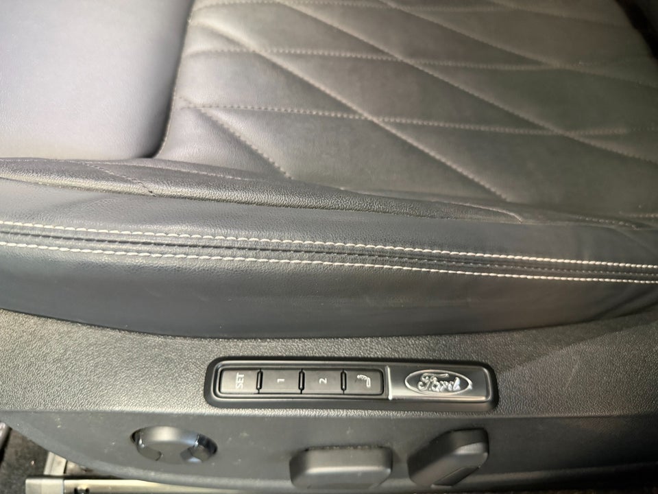 Ford Explorer 77 Premium Extended Range 5d