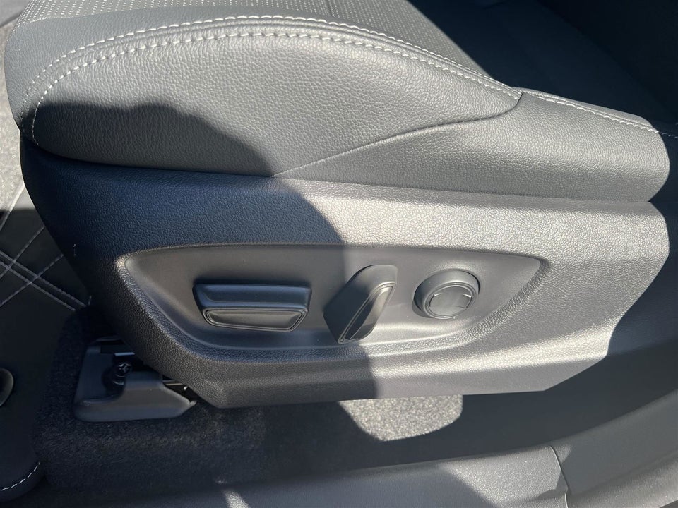 Toyota bZ4X Executive 5d