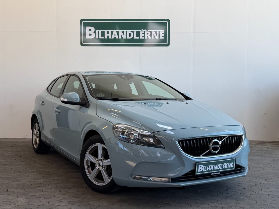 Volvo V40 2,0 D2 120 Momentum 5d