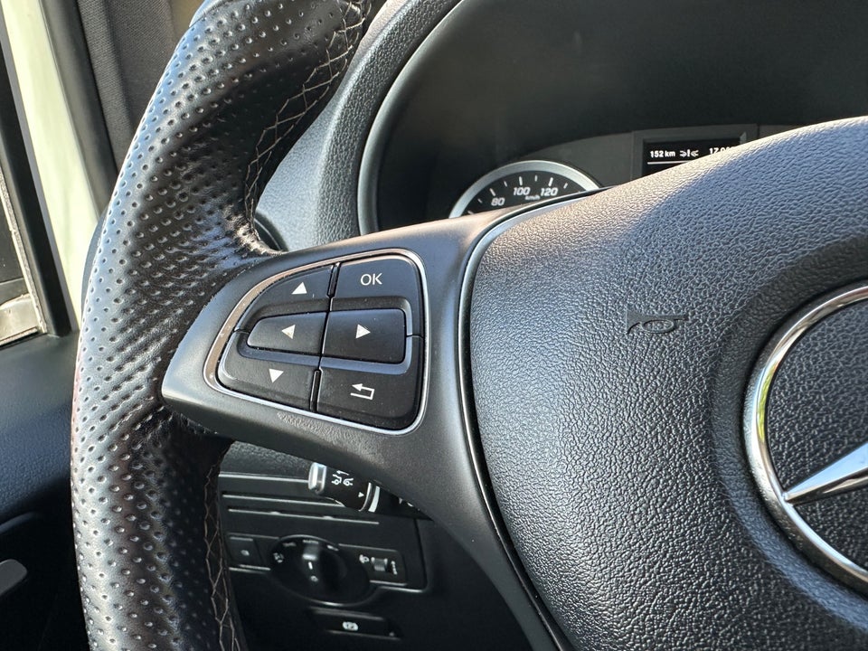 Mercedes eVito 129 Tourer PRO L Van