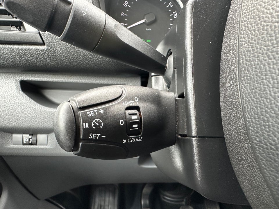 Toyota ProAce 2,0 D 120 Medium Base++ Chassis 2d